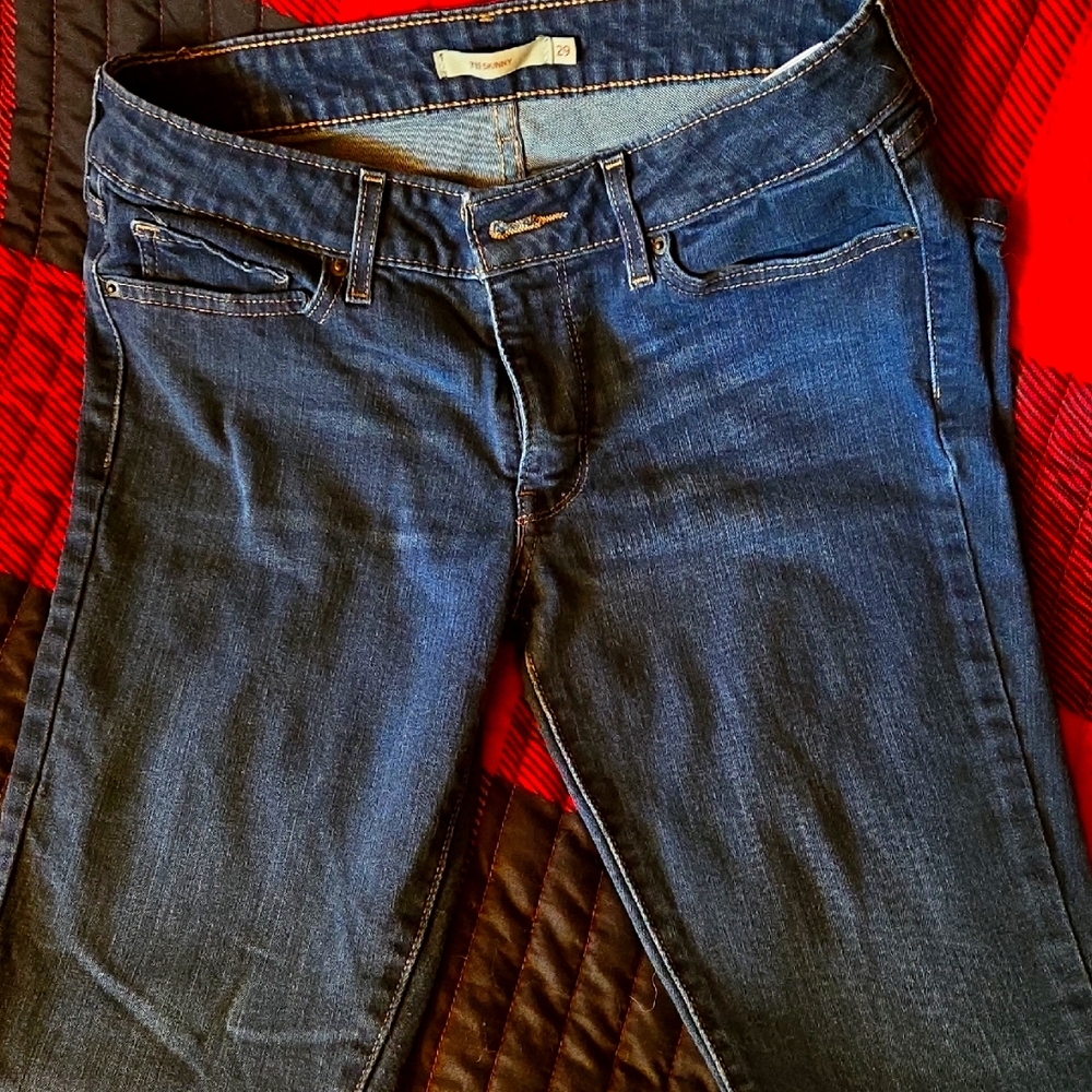 Ladied Levis Jeans, Size29.